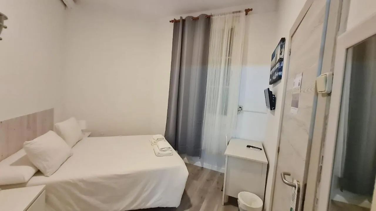 Hostal Eixample Barcelona Guest house