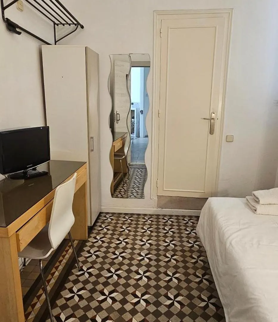 Hostal Eixample Barcelona 2*,